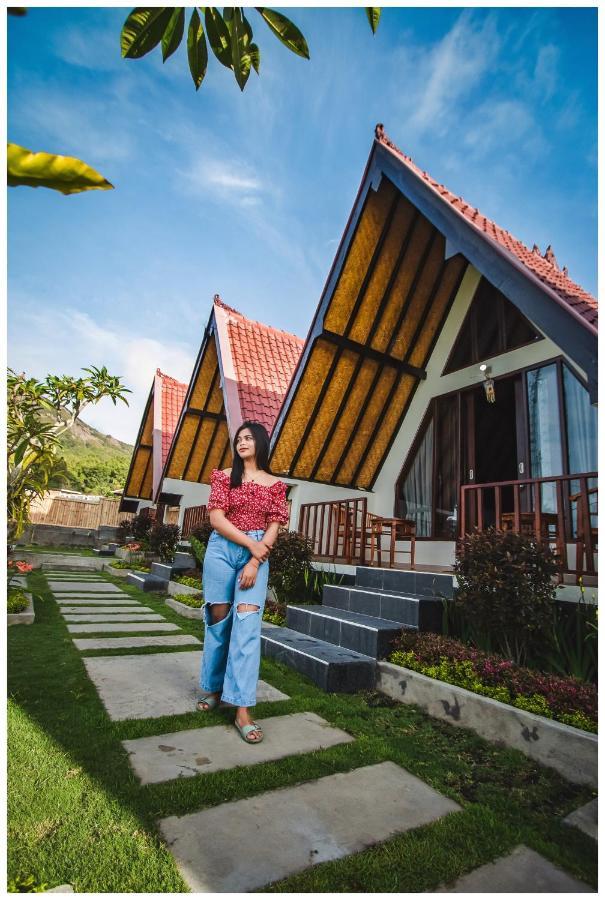 Oemah Batur Bed & Breakfast *
